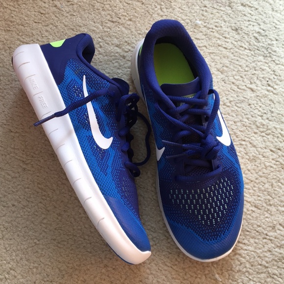 Nike Shoes - NEW Nike Free RN Shoes